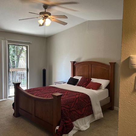 Lovely 1-Bedroom Townhome With Nice Amenities Houston Extérieur photo